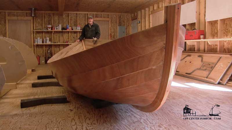 VIDEO: Turning the Hull Over - How to Build a Caledonia ..