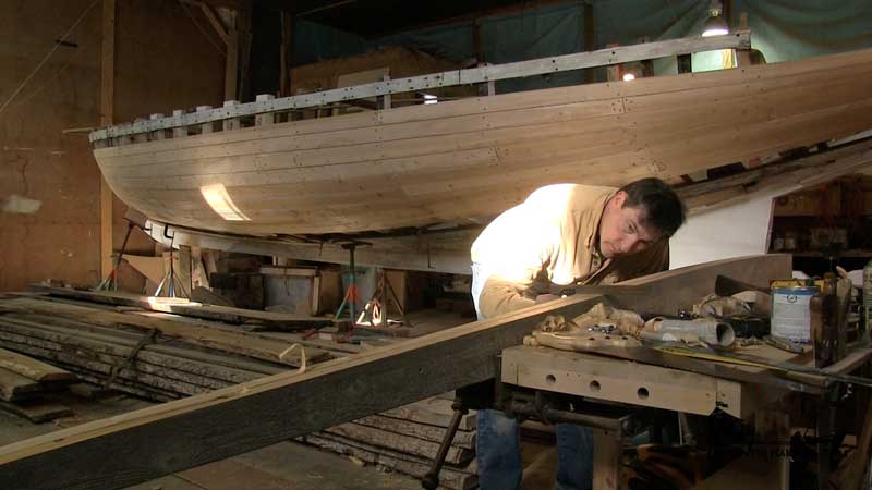 VIDEO: Carvel Planking a Wooden Boat, Pt 2 - Making ...